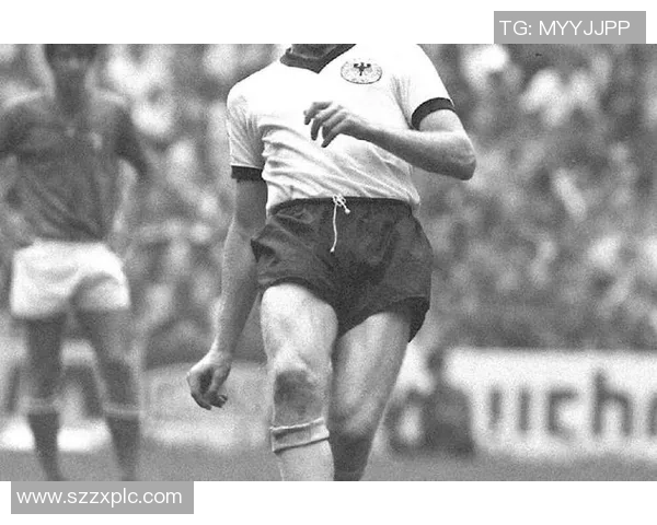 《探索足球传奇：外国球星绘画艺术系列呈现不朽风采》