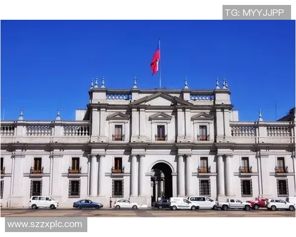 智利足球当家球星率队奋战南美赛场展现国家荣耀