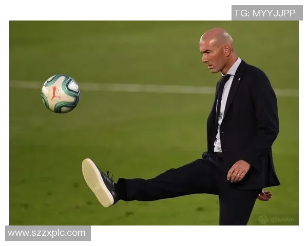 足球巨星挥洒激情瞬间精彩动作解析展现完美技术与力量的无穷魅力 足球巨星挥洒激情瞬间精彩动作解析展现完美技术与力量的无穷魅力